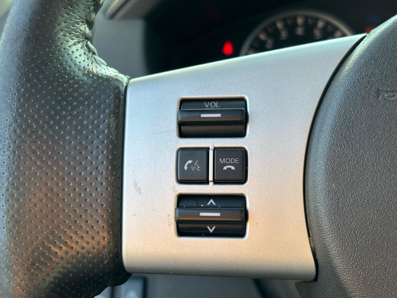 Used 2010 Nissan Pathfinder LE w/ Navigation Pkg AWD/4WD image 20