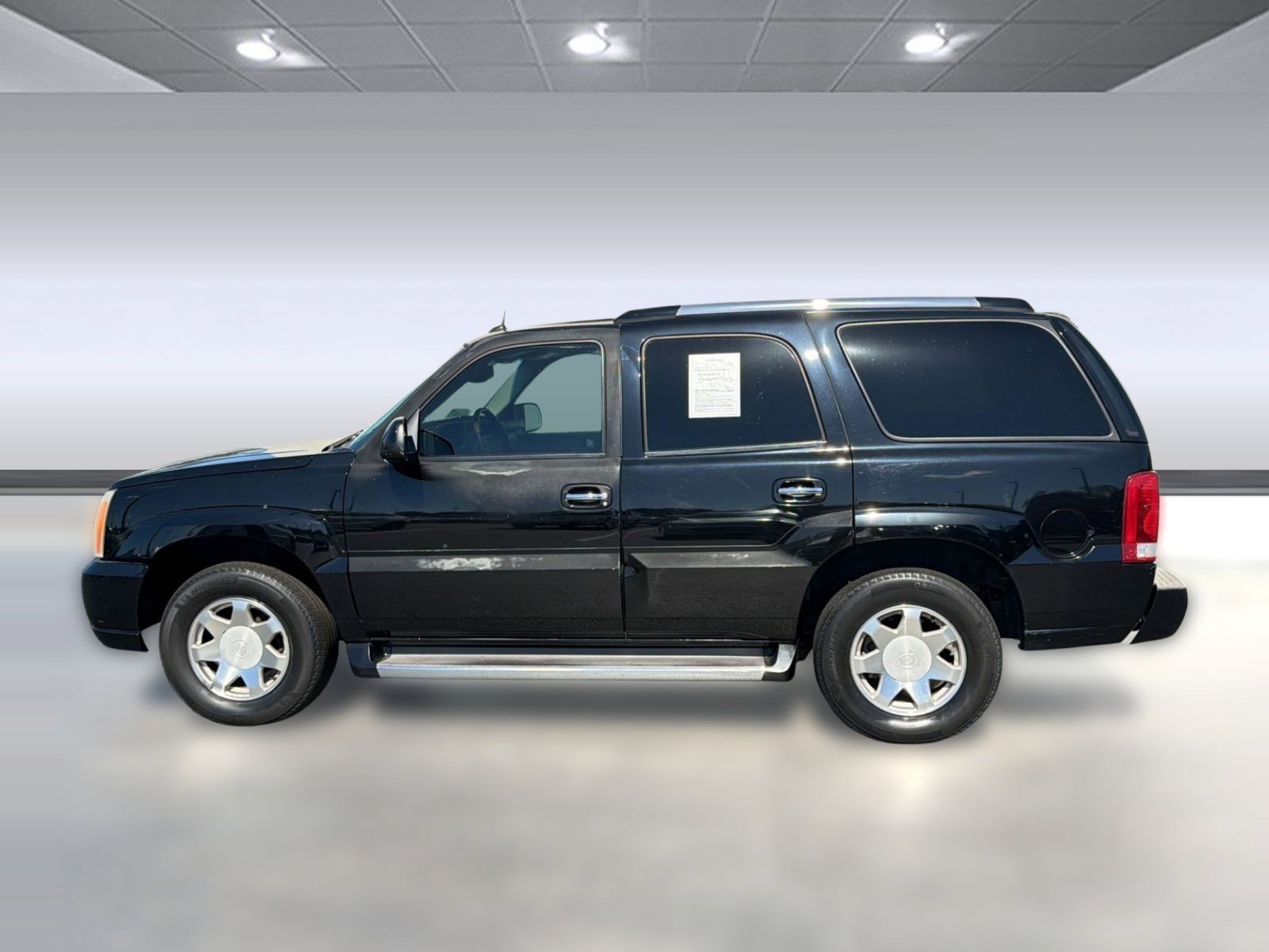 Used 2003 Cadillac Escalade 2WD w/ Marketing Vehicle Package image 2