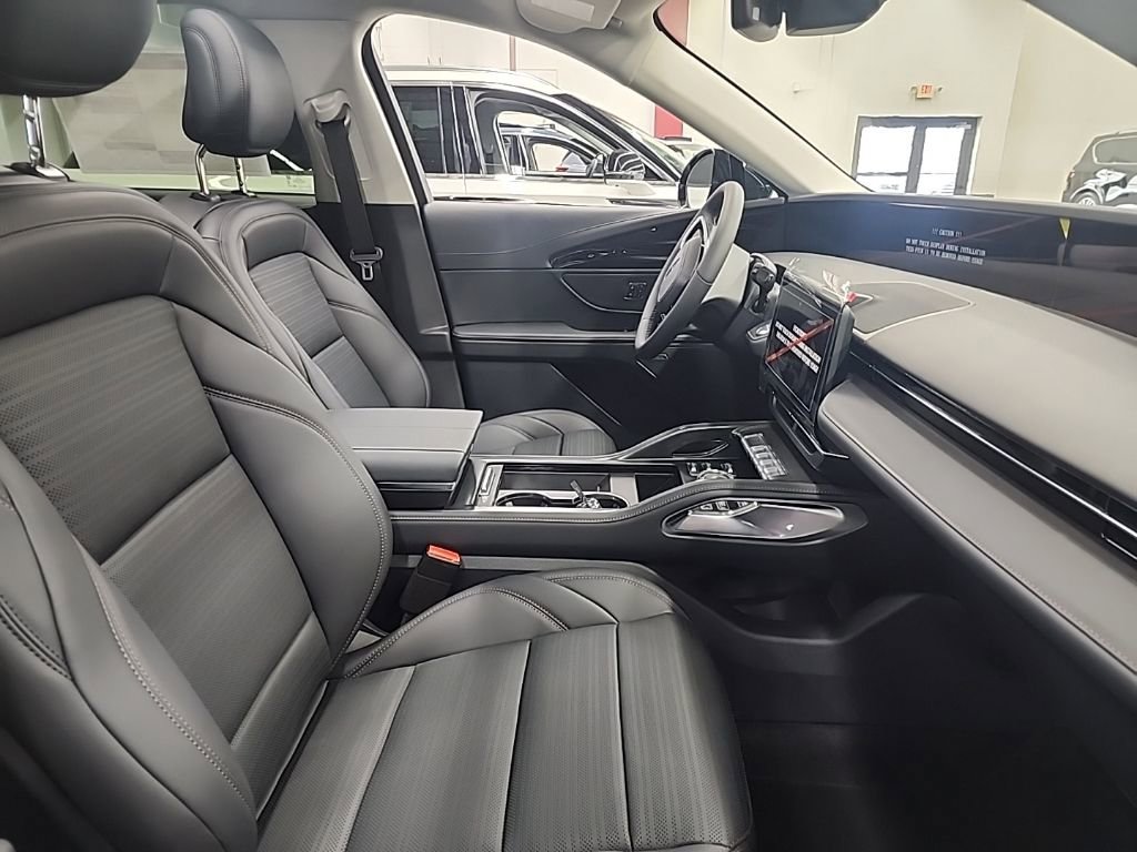 New 2026 Lincoln Nautilus Reserve w/ Jet Appearance Package image 12