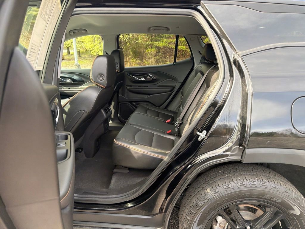 Used 2023 GMC Terrain AT4 image 25