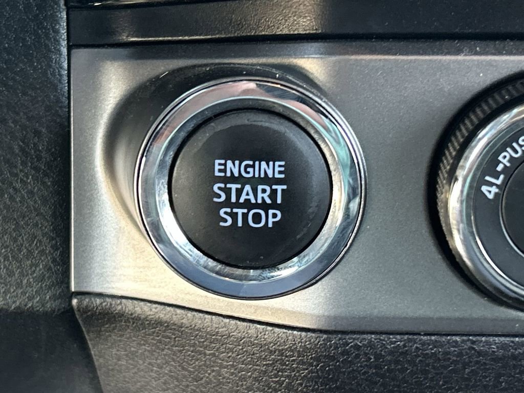 Used 2018 Toyota Tacoma Limited image 17