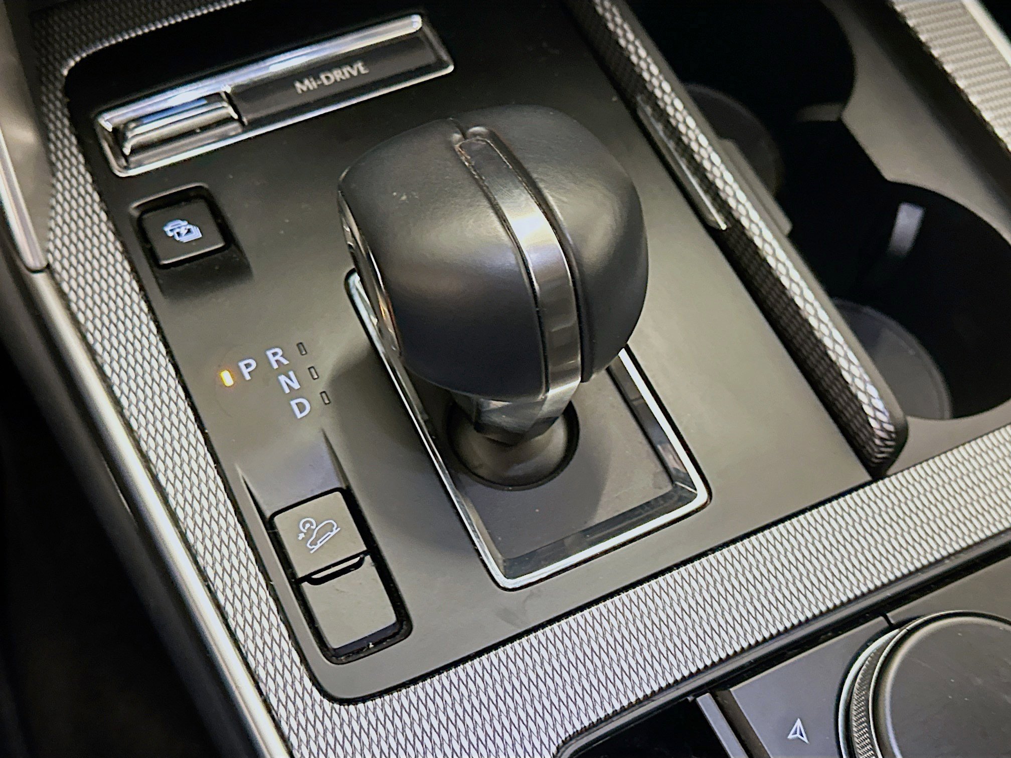 Used 2024 MAZDA CX-90 Plug-In Hybrid w/ Preferred image 25