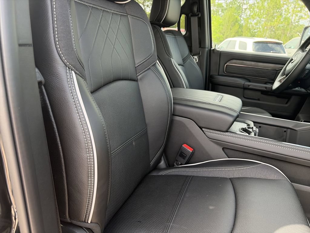 New 2026 RAM 2500 Limited AWD/4WD image 32