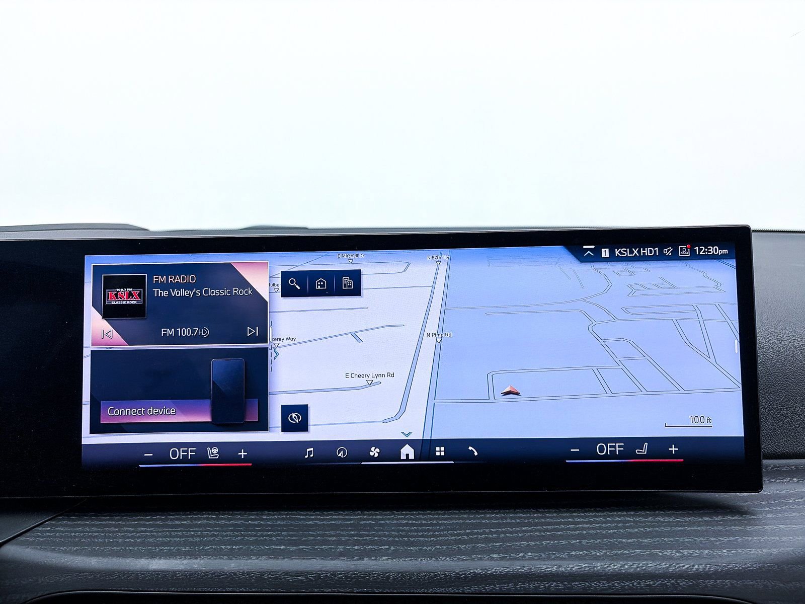 Used 2025 BMW 330i Sedan w/ M Sport Package image 8