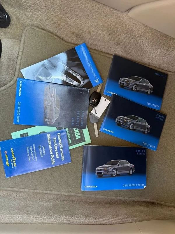 Used 2011 Honda Accord SE image 20