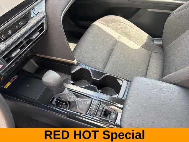 Used 2025 Toyota Camry LE image 27