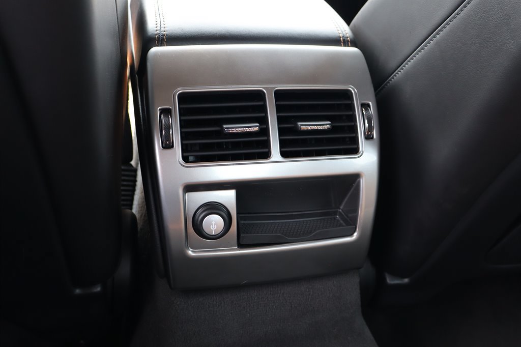 Used 2013 Jaguar XF R RWD image 28