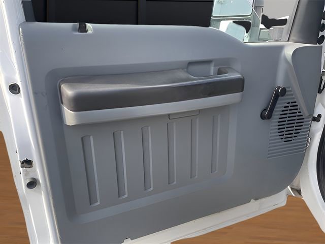 Used 2011 Ford F550 4x4 Regular Cab Super Duty w/ Payload Upgrade Pkg image 13