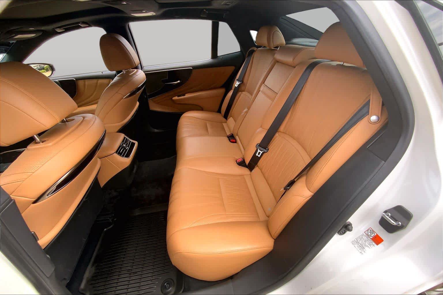 Used 2022 Lexus LS 500 w/ Interior Upgrade Package RWD image 19