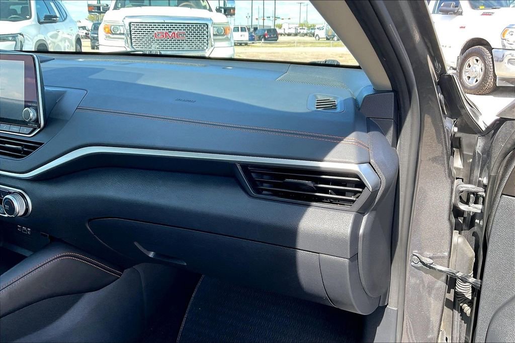 Used 2022 Nissan Altima 2.5 SR w/ Midnight Edition Package image 23