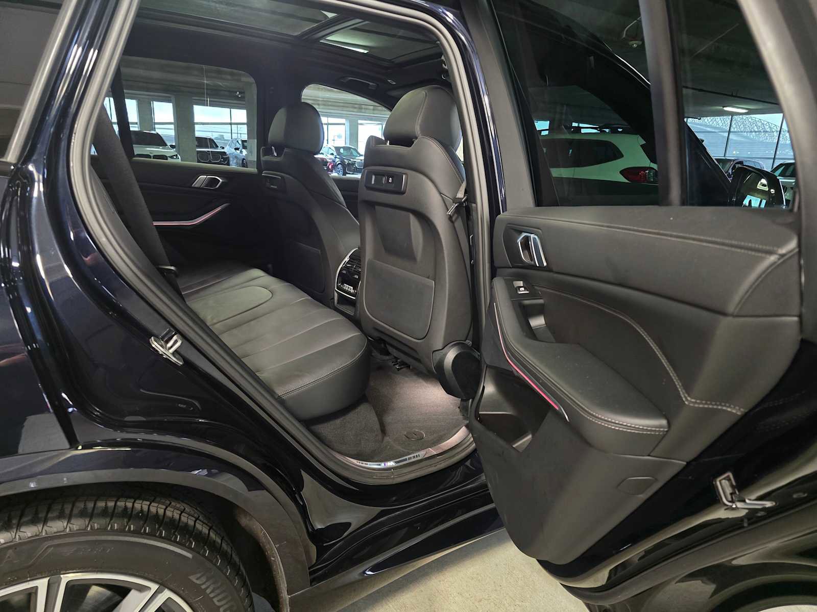 Used 2022 BMW X5 xDrive40i w/ M Sport Package image 30