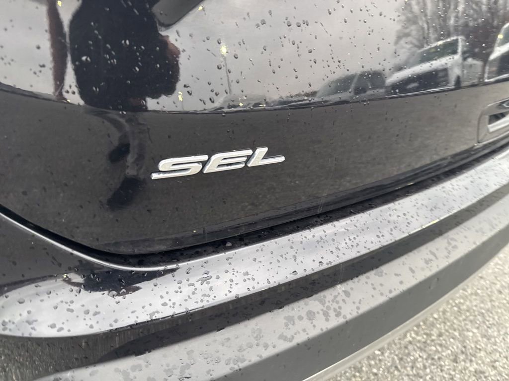 Certified 2024 Ford Edge SEL image 8