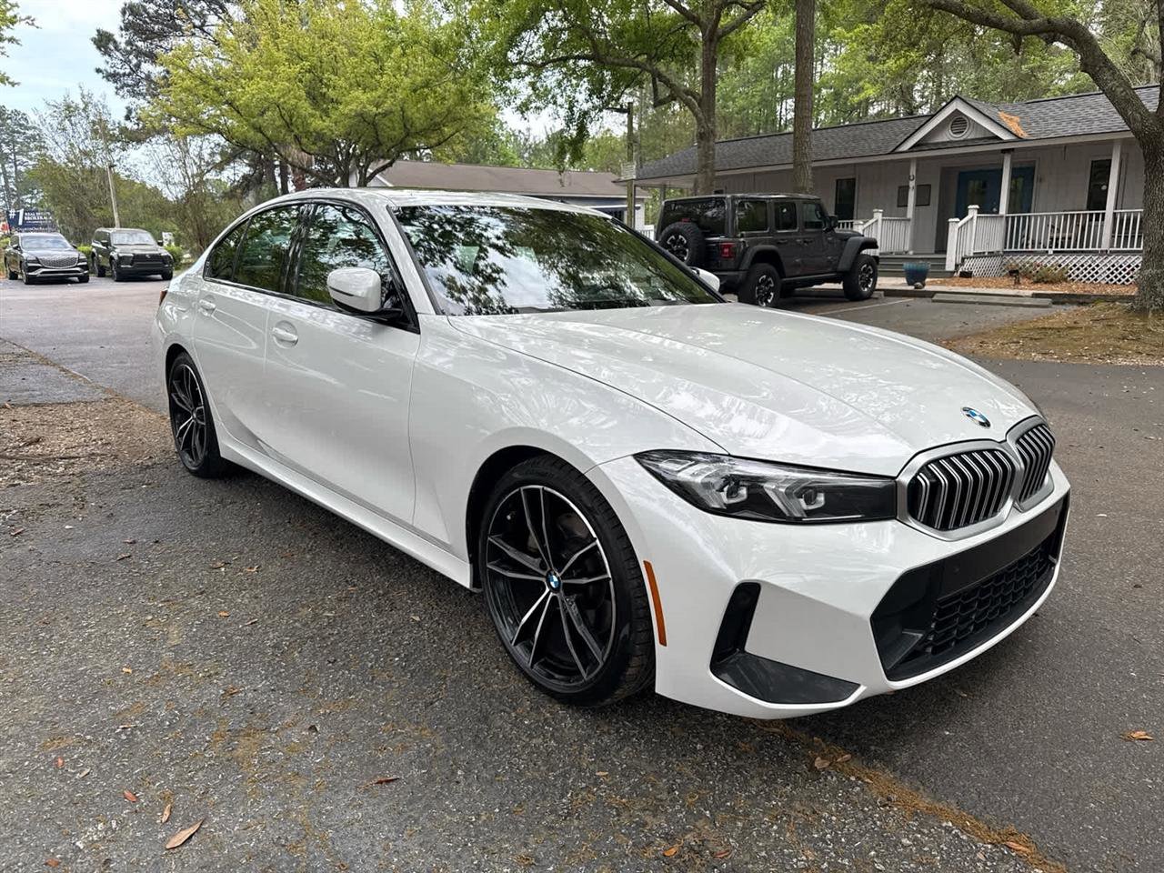 Used 2023 BMW 330i Sedan w/ M Sport Package RWD image 7