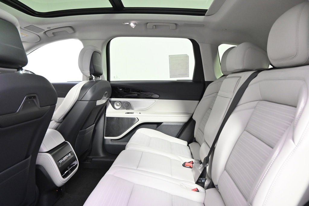 New 2026 Lincoln Nautilus Reserve image 21