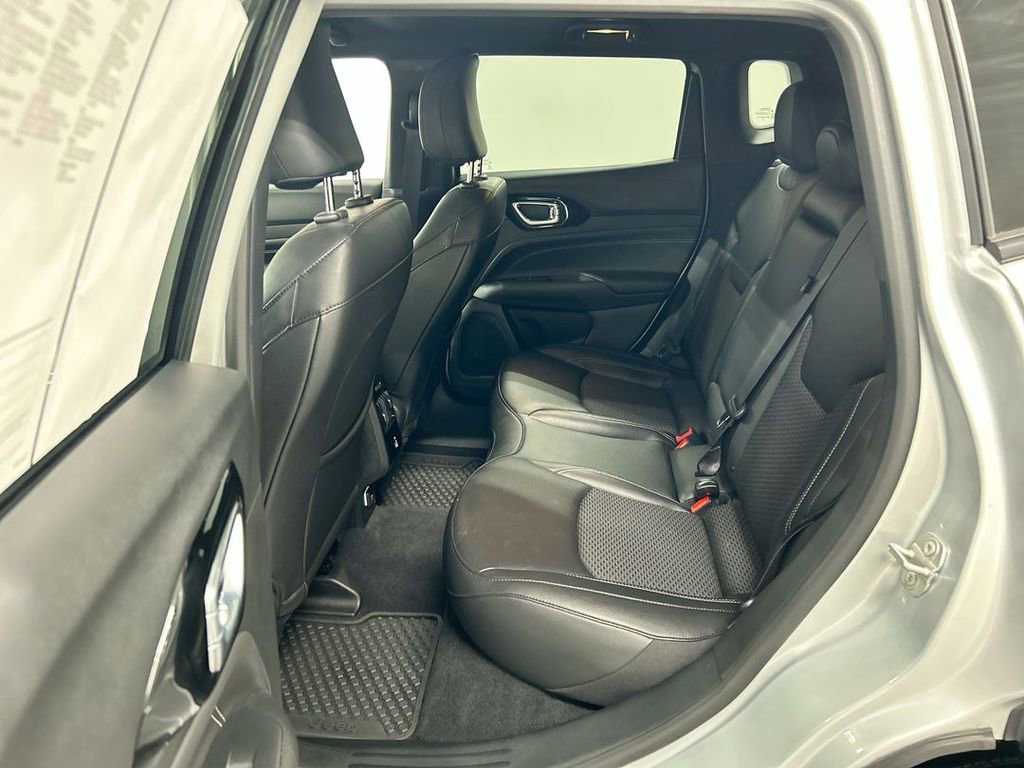 Used 2024 Jeep Compass Latitude w/ Convenience Group image 19