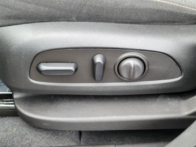 Used 2024 Chevrolet Equinox LT FWD image 15