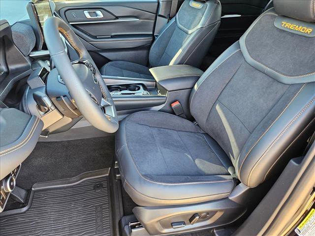 New 2026 Ford Explorer Tremor w/ Tremor Convenience Package image 4