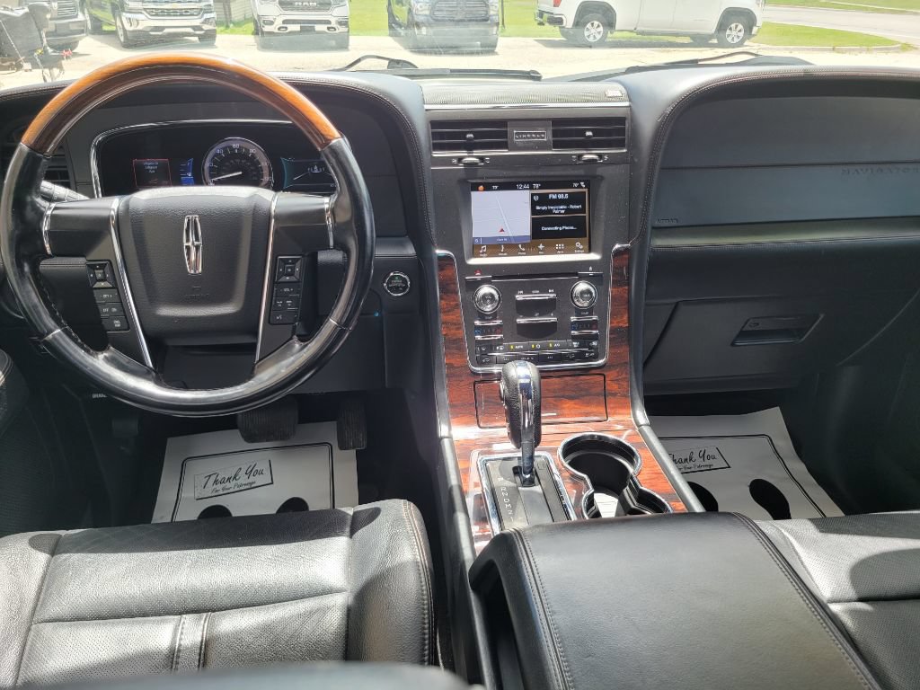 Used 2017 Lincoln Navigator Reserve AWD/4WD image 50
