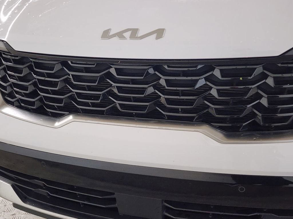 Used 2025 Kia Sorento S image 13