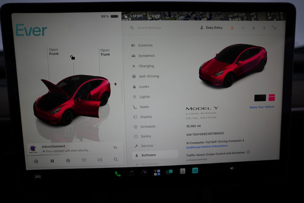 Used 2025 Tesla Model Y Long Range AWD/4WD image 7