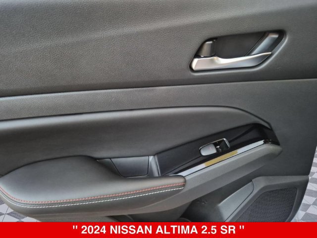 Certified 2024 Nissan Altima 2.5 SR w/ SR Premium Package FWD image 31