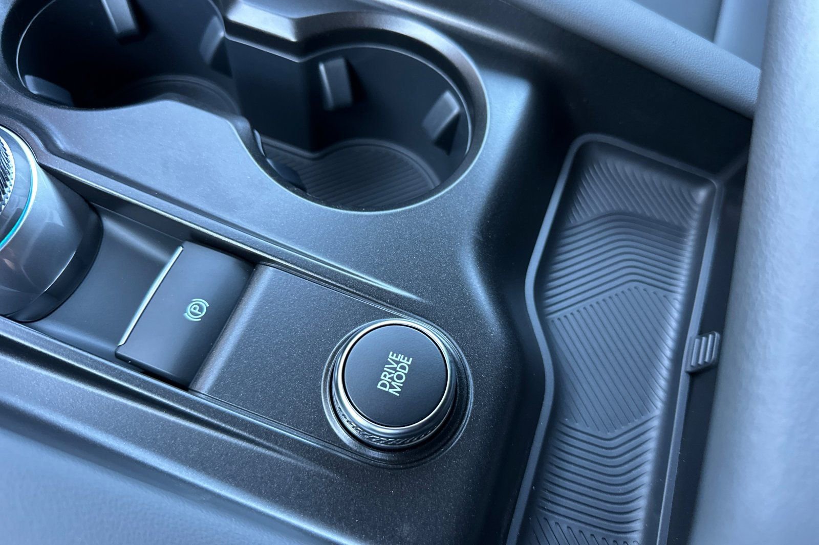 New 2026 Ford Explorer Active w/ Active Comfort Package image 30