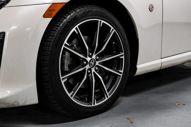 Used 2020 Toyota 86 RWD image 50