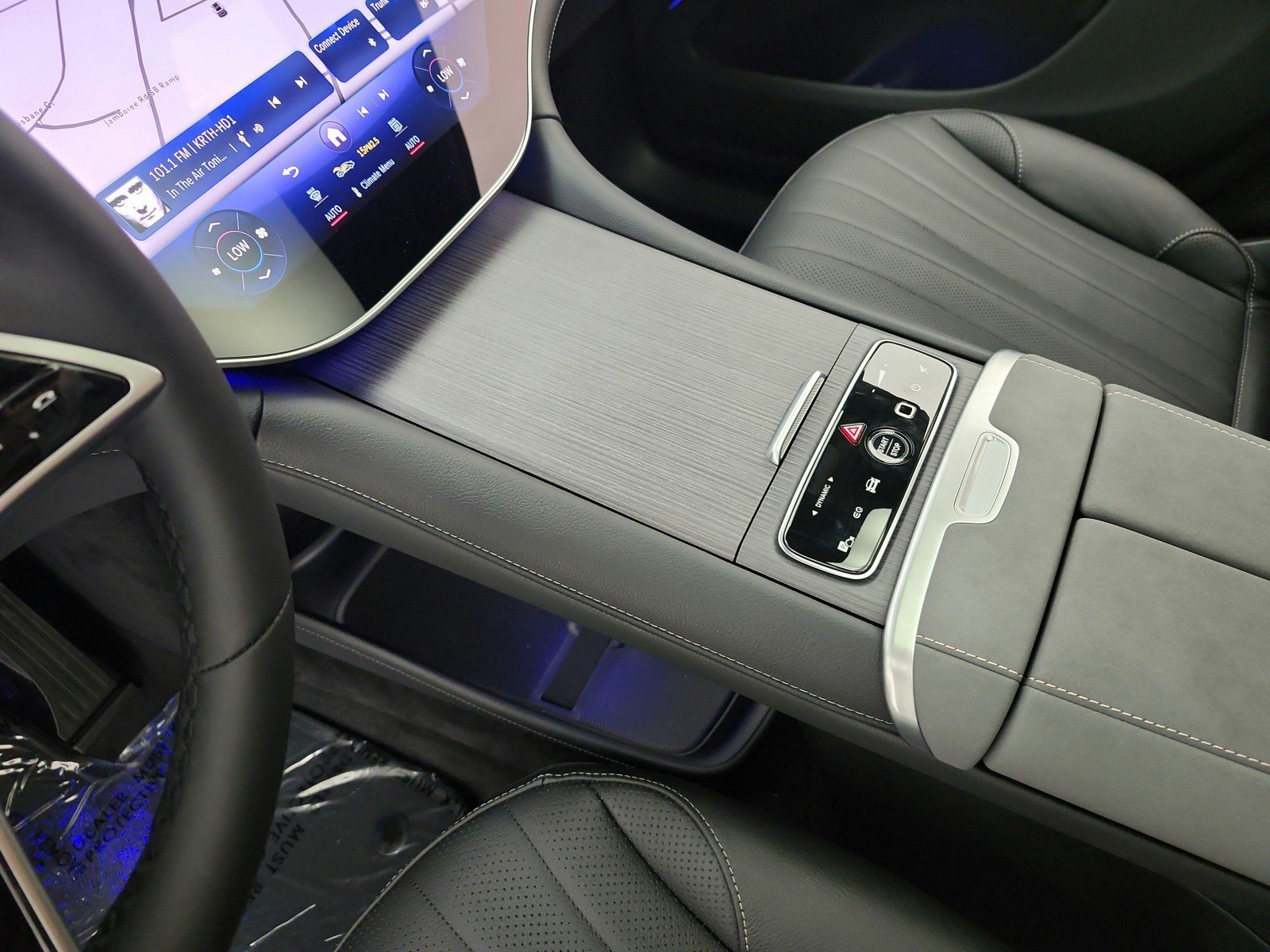 New 2026 Mercedes-Benz EQS 400 4MATIC SUV image 9