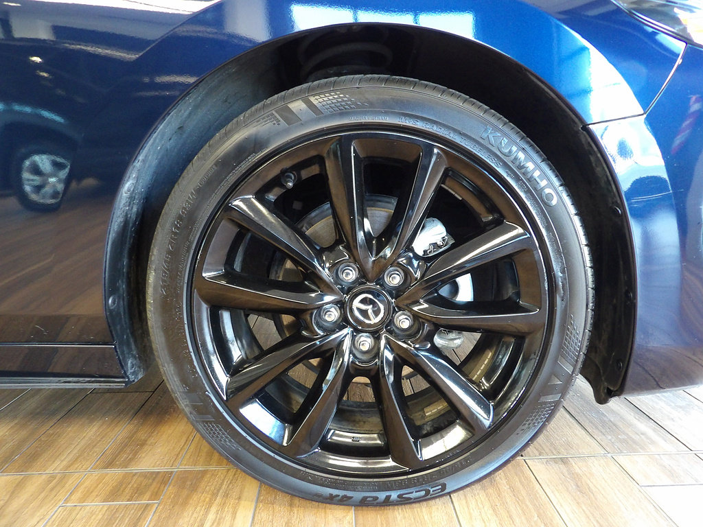 Certified 2025 MAZDA MAZDA3 s Sport FWD image 4