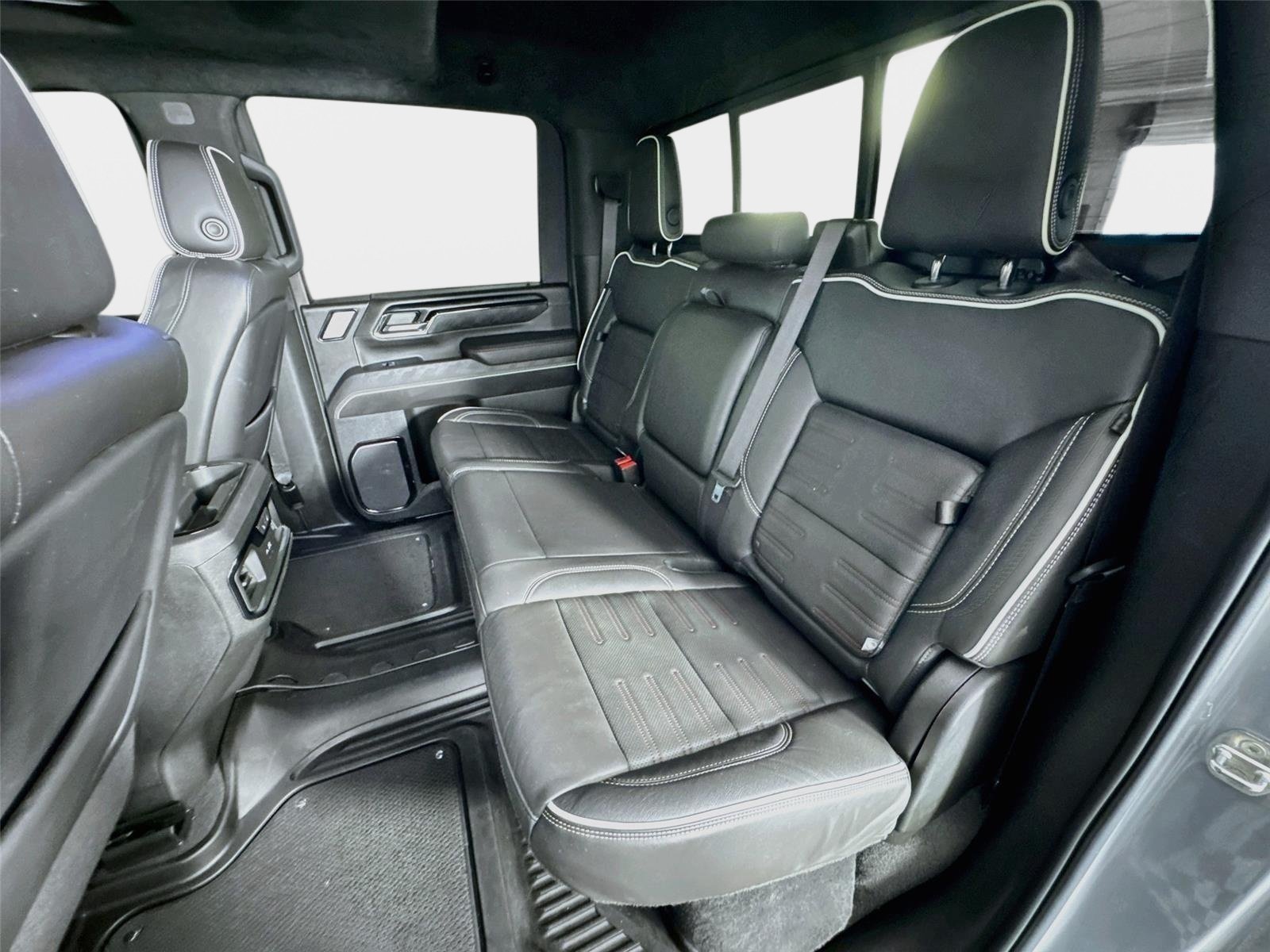 Used 2024 GMC Sierra 2500 AT4X AWD/4WD image 24