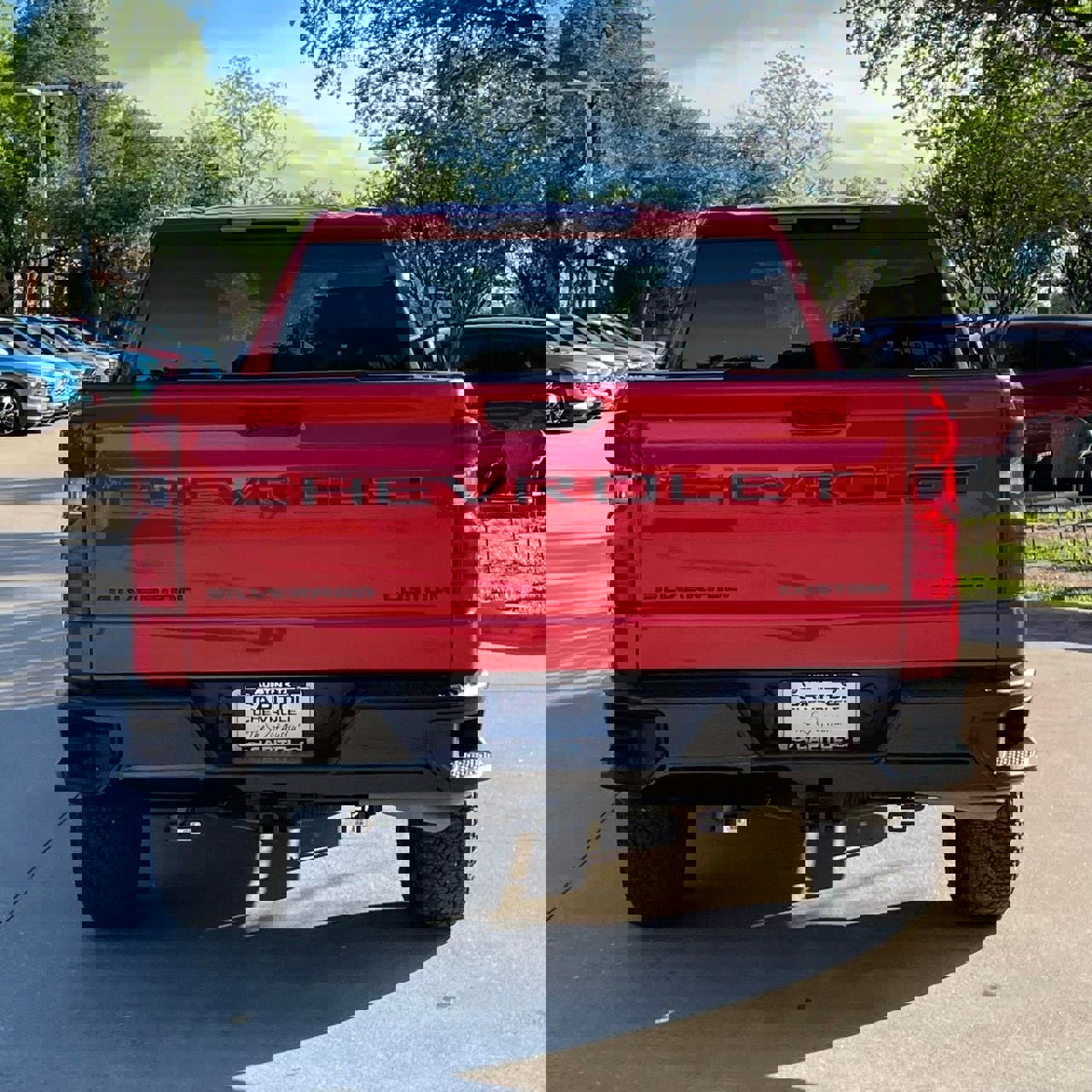 Used 2024 Chevrolet Silverado 1500 Custom Trail Boss w/ LPO, Dark Essentials Package image 5