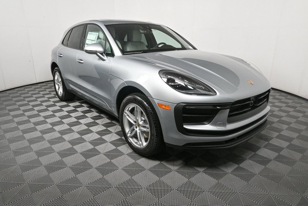 Certified 2025 Porsche Macan image 26