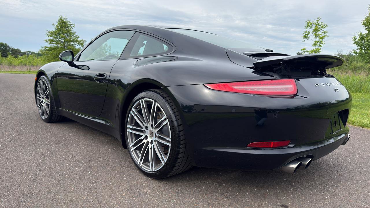 Used 2016 Porsche 911 Carrera Black Edition RWD image 11