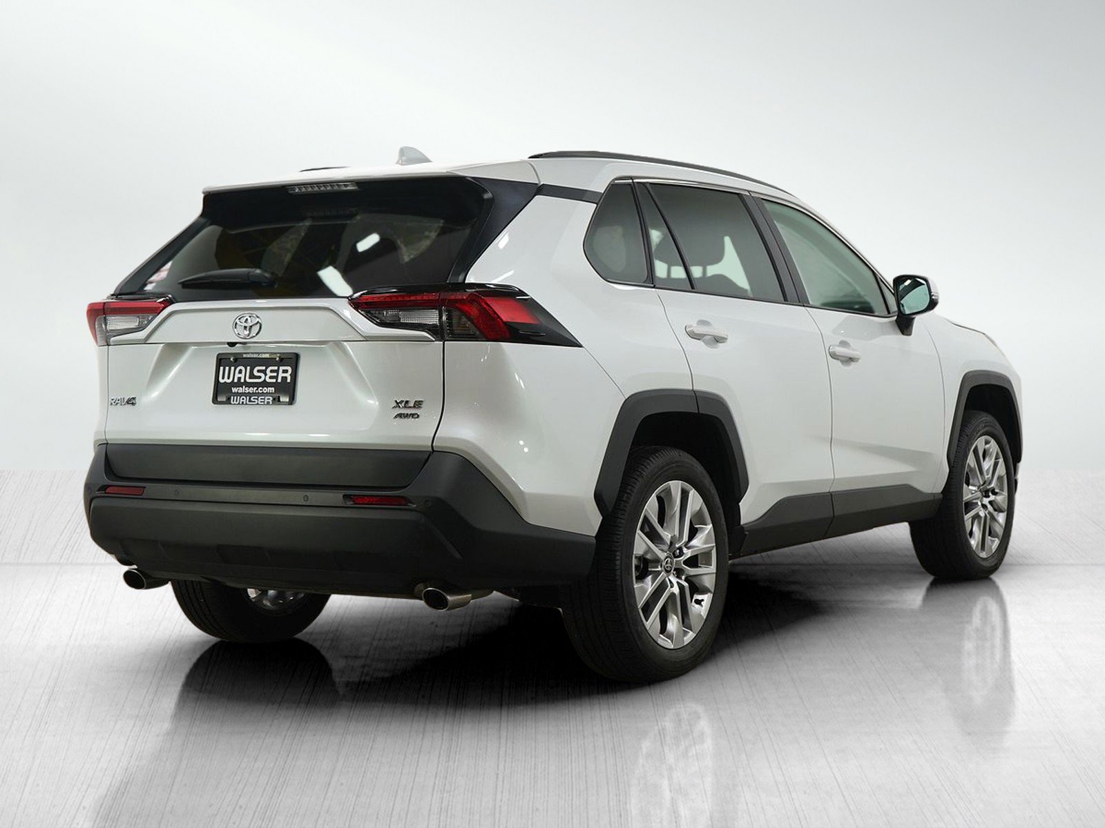 Used 2025 Toyota RAV4 XLE Premium w/ Weather Package AWD/4WD image 5
