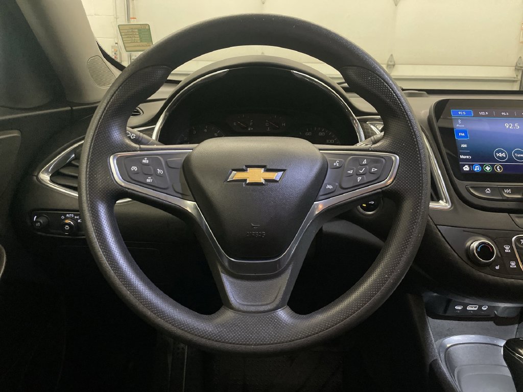 Used 2019 Chevrolet Malibu LT FWD image 5