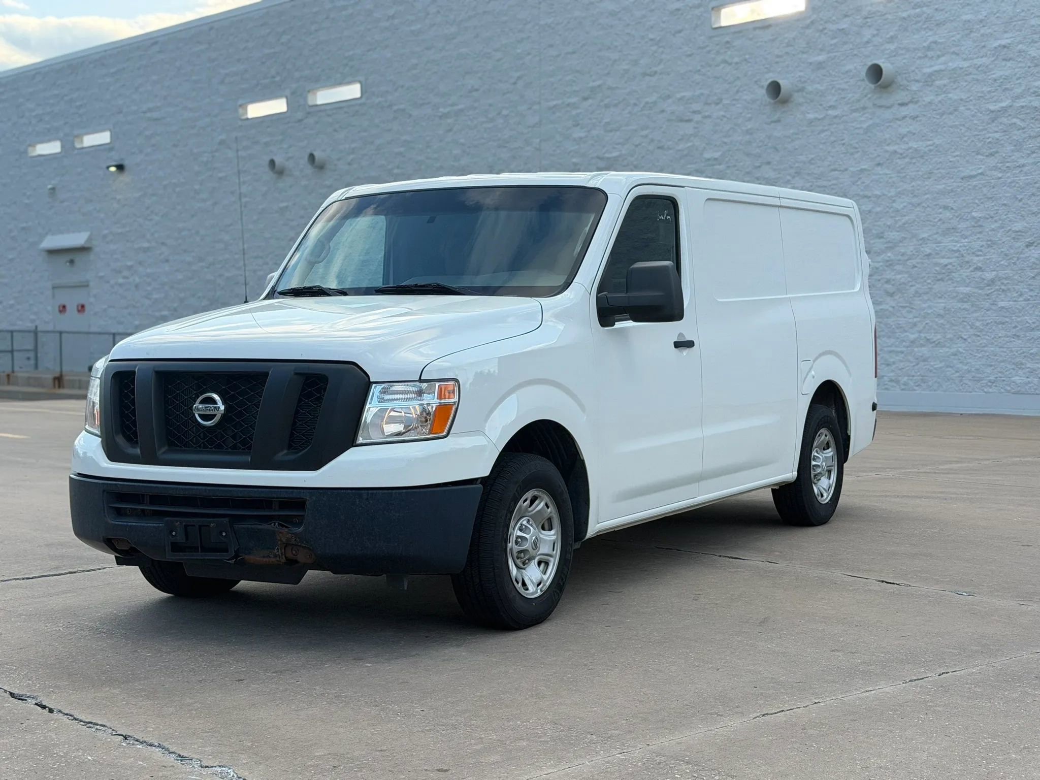 Used 2019 Nissan NV 2500 SV RWD image 3