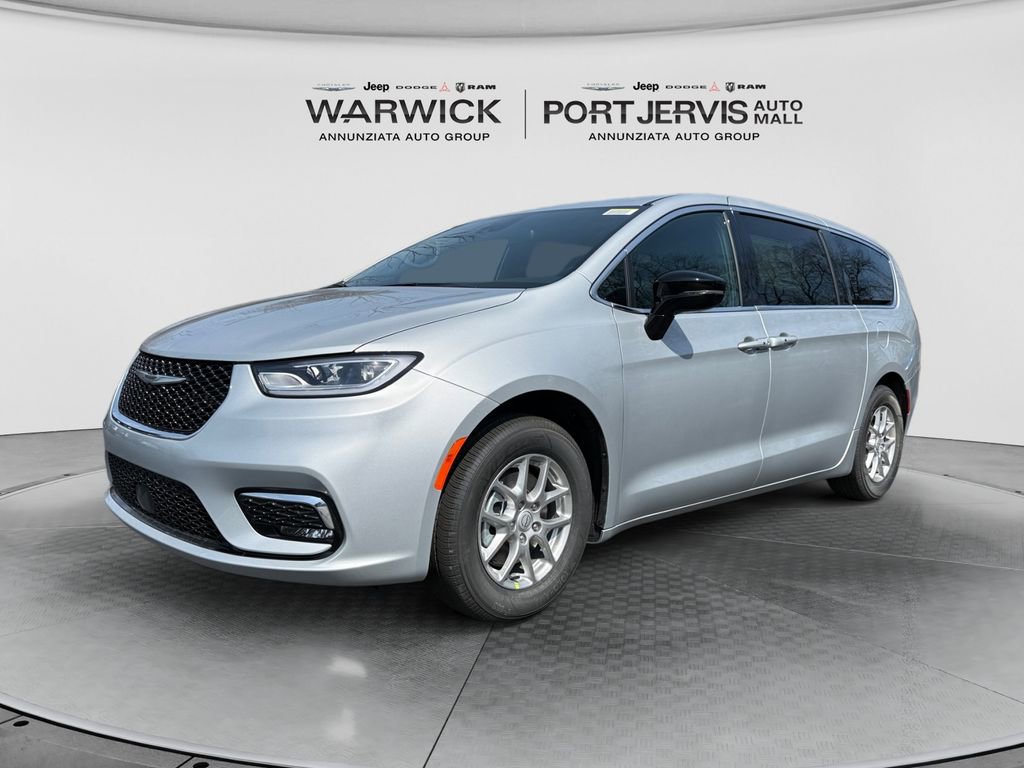 New 2026 Chrysler Pacifica Select FWD image 1