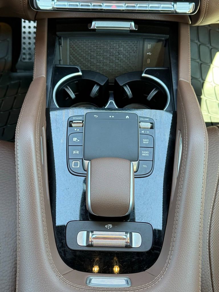 Used 2025 Mercedes-Benz GLS 580 4MATIC image 24