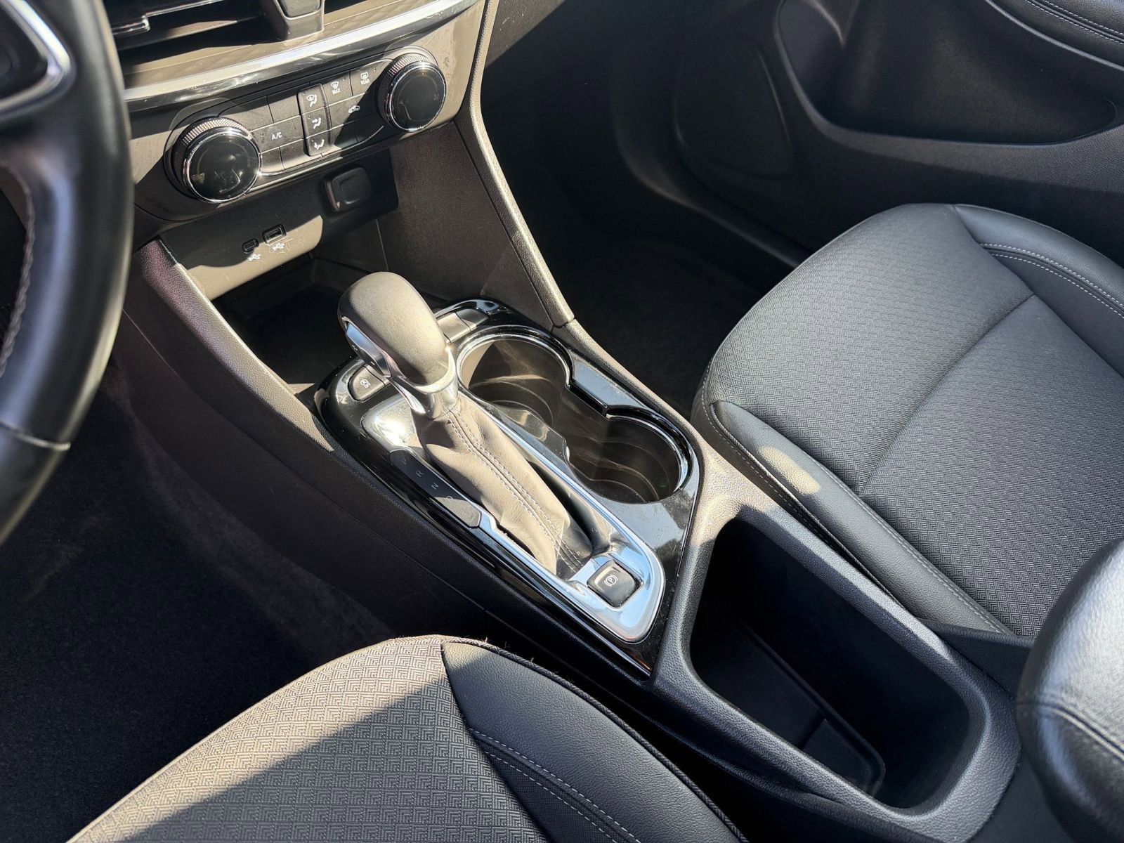 Used 2025 Buick Encore GX Preferred image 39