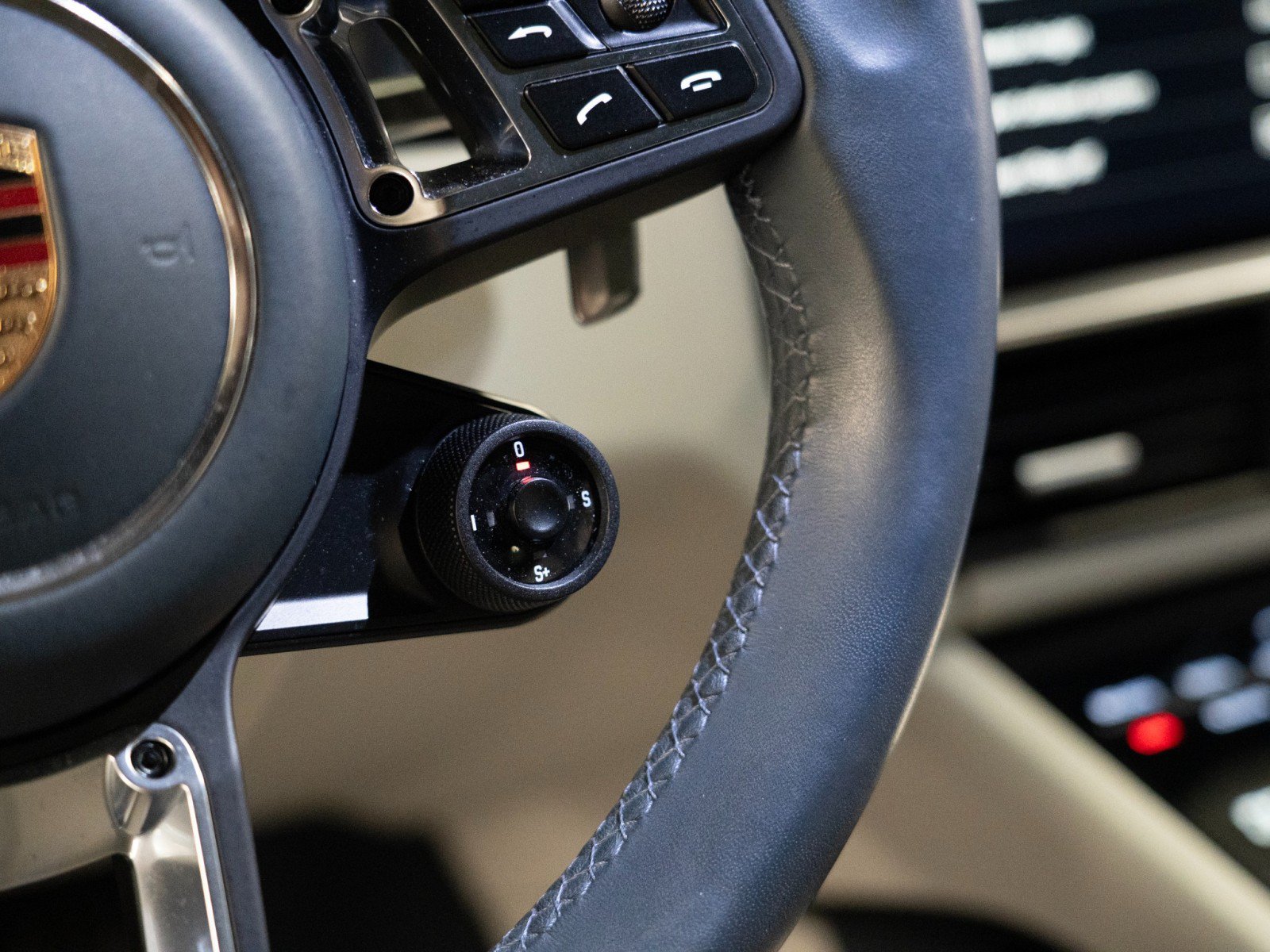 Certified 2023 Porsche Cayenne Turbo AWD/4WD image 22