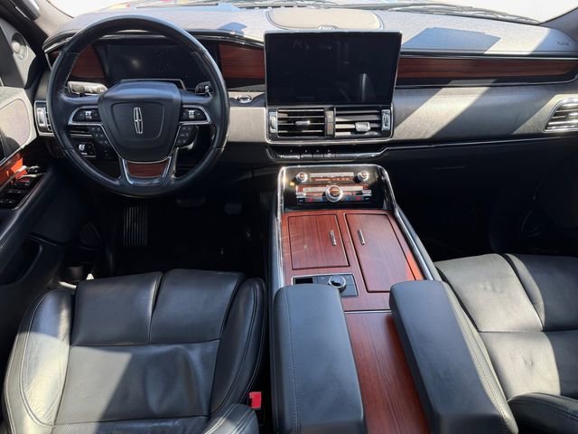 Used 2022 Lincoln Navigator L Reserve image 10