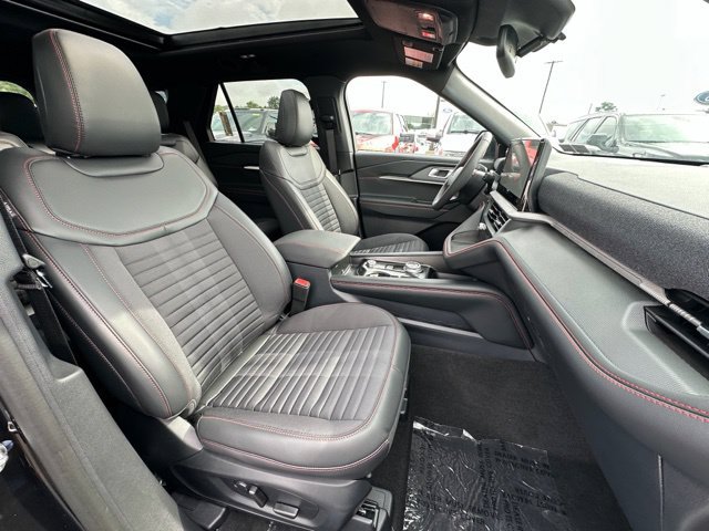 New 2026 Ford Explorer ST-Line w/ ST-Line Street Pack AWD/4WD image 25