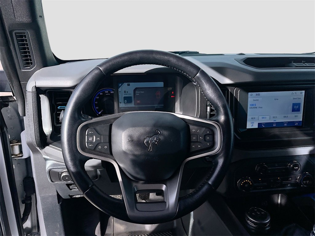 Used 2022 Ford Bronco Black Diamond image 11