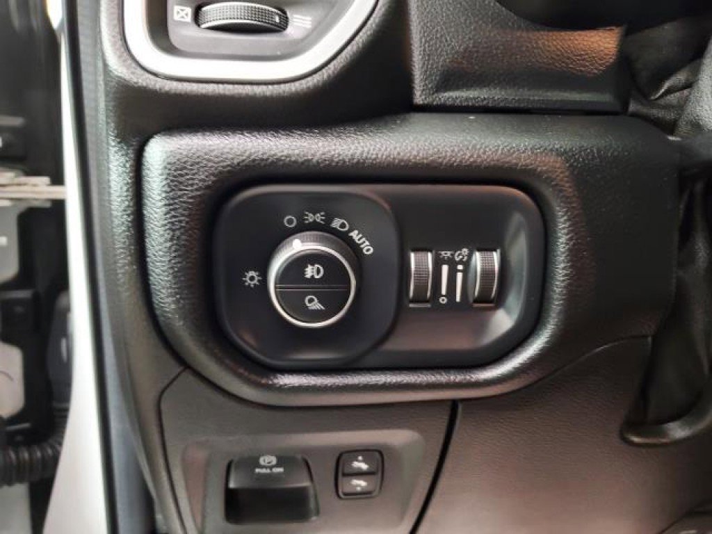Used 2019 RAM 1500 Big Horn image 16