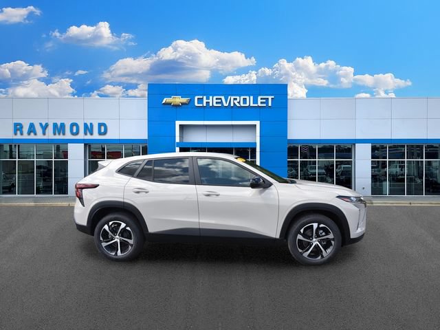 New 2026 Chevrolet Trax RS w/ Sunroof Package FWD image 2