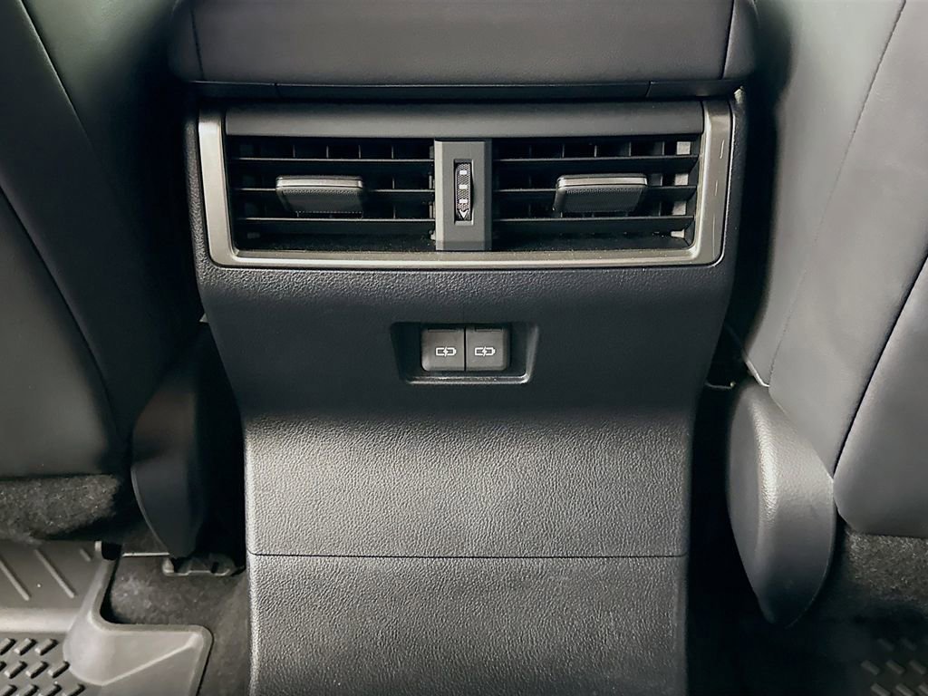 Used 2024 Lexus GX 550 image 27