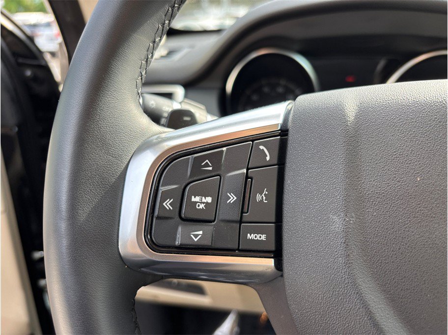 Used 2019 Land Rover Discovery Sport HSE AWD/4WD image 27