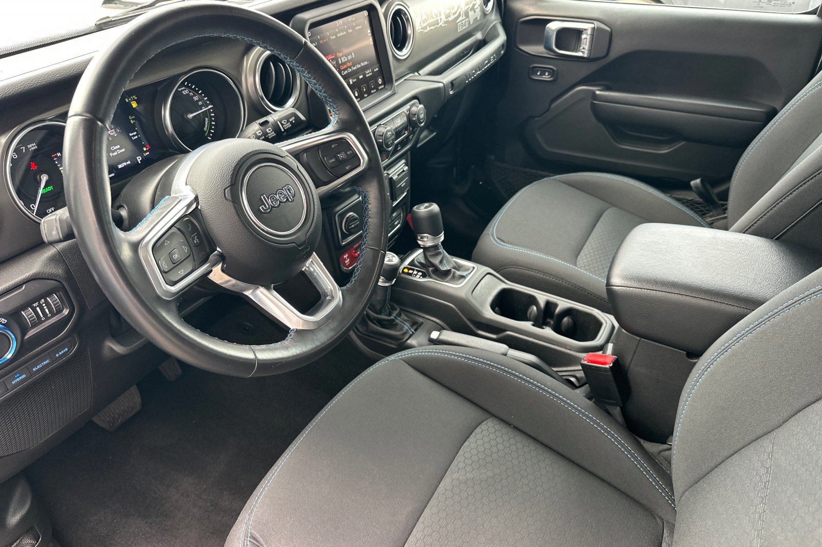 Used 2021 Jeep Wrangler Unlimited Rubicon 4xe w/ Steel Bumper Group image 9