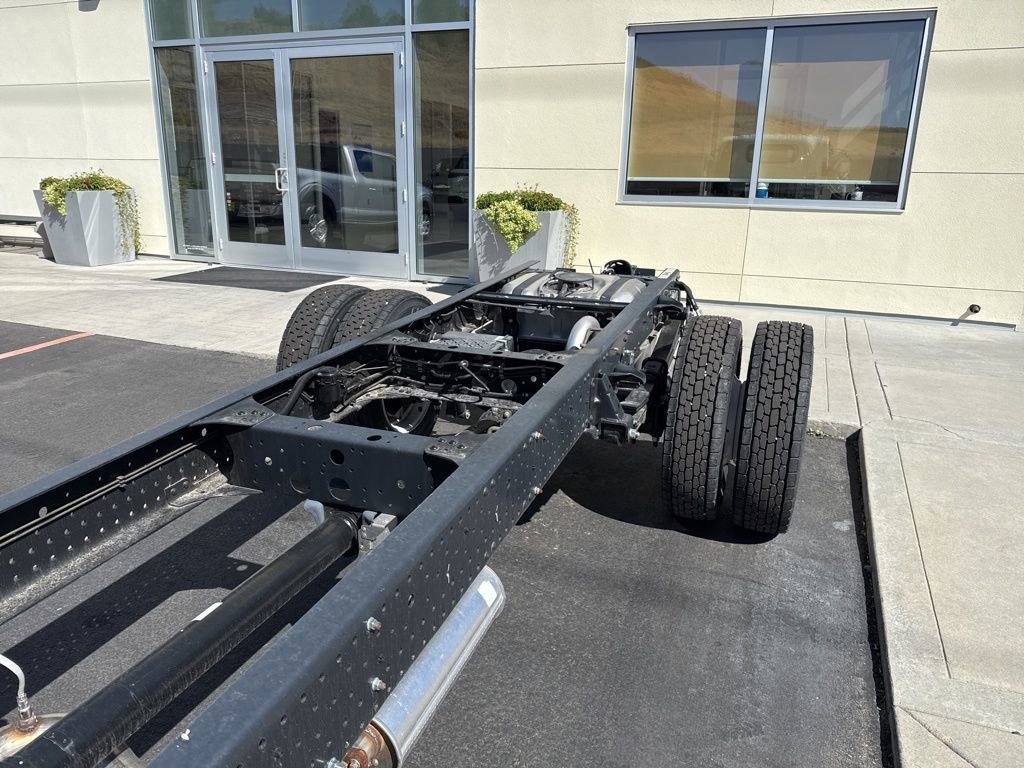 New 2025 Chevrolet Low Cab Forward RWD image 6