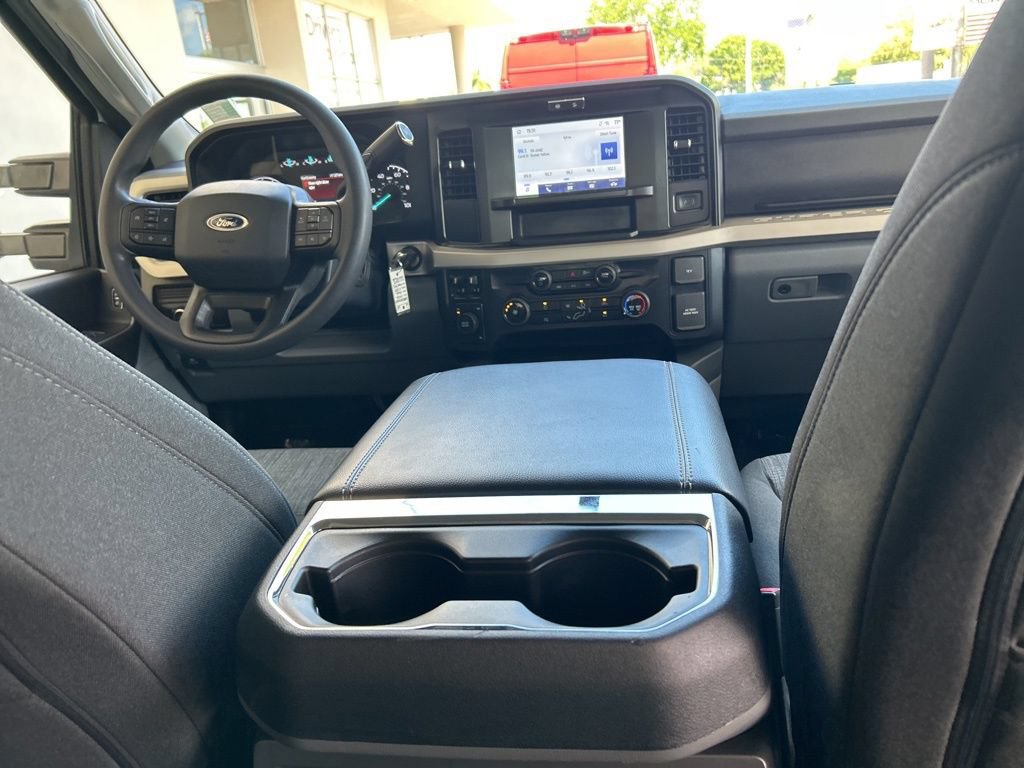 Used 2025 Ford F350 XLT w/ FX4 Off-Road Package AWD/4WD image 34